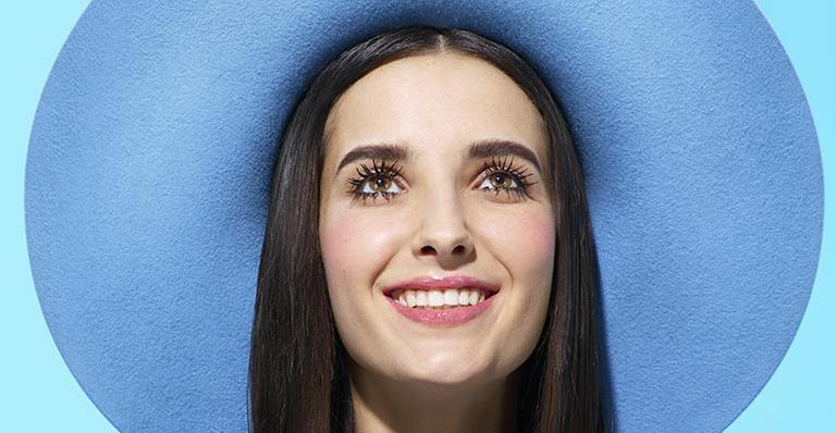 AVON enaltece o poder, a beleza e a autonomia das mulheres