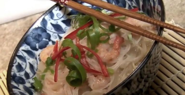 Aprenda a fazer uma deliciosa sopa oriental