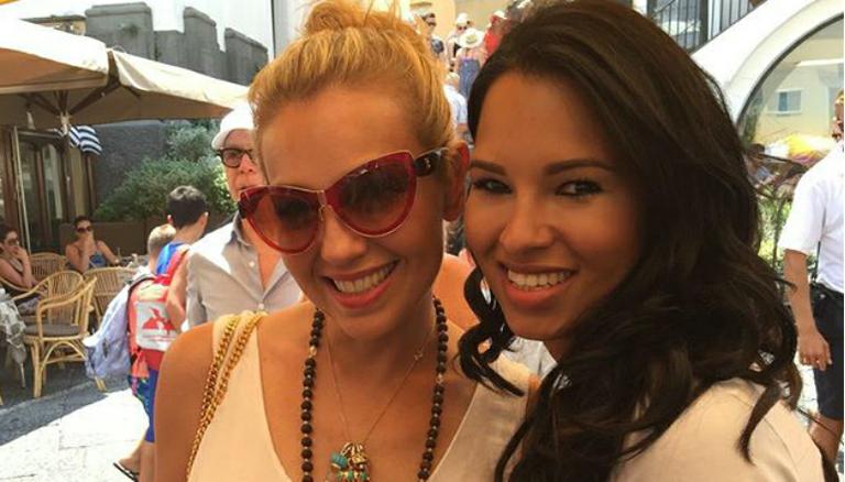 Ariadna realiza sonho de conhecer Thalia: ‘Tremi muito’