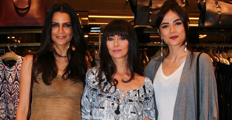 Estrelas brilham com seus looks em evento fashion
