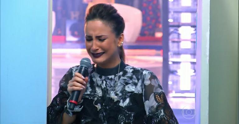 Claudia Leitte chora no ‘Caldeirão’ ao relembrar quarto em que morou na casa de sua avó