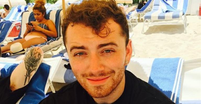 Sam Smith lança ‘Writing’s on the Wall’, tema do filme ‘007 – Spectre’