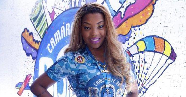 Ludmilla exibe barriga sarada em look ousado e estiloso; confira