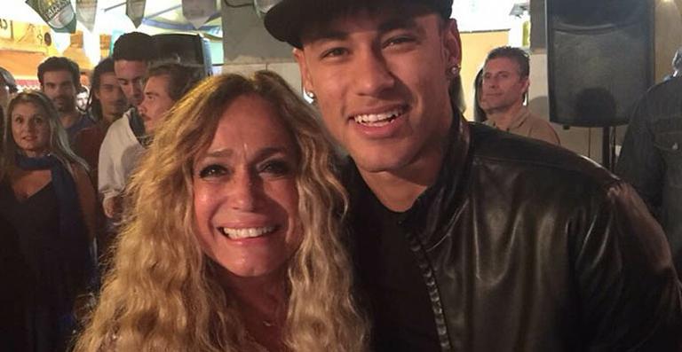 Susana Vieira encontra Neymar em gravação de novela