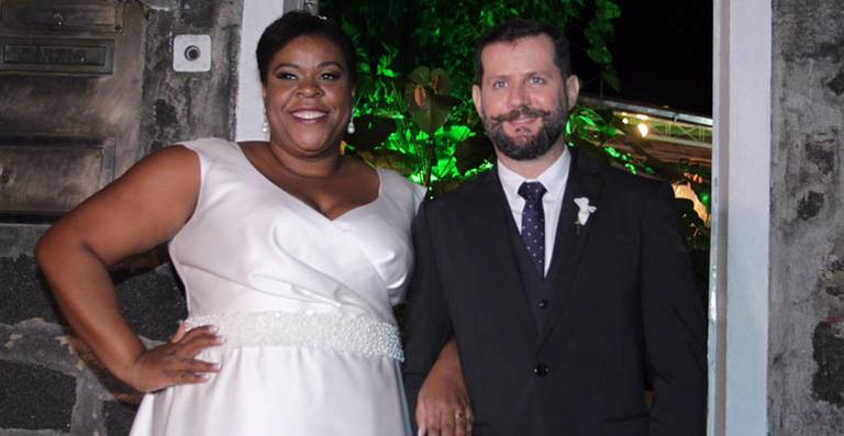 Cacau Protásio comemora seu aniversário de casamento