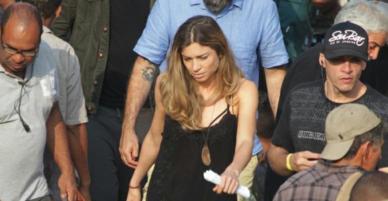 Grazi Massafera grava novamente cenas de ‘Verdades Secretas’ em que é presa na cracolândia