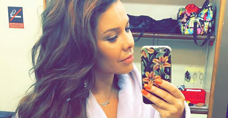 Mais magra e com novo visual para novela das 9, Fernanda Souza monta academia em casa