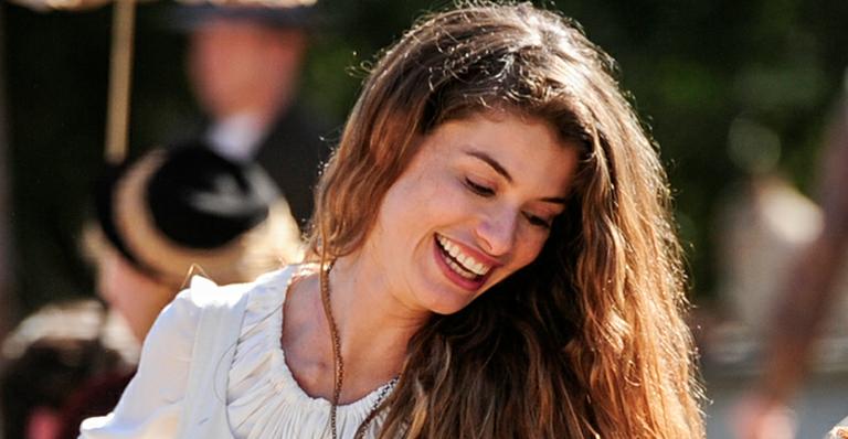 Alinne Moraes revela que Pedro já vê sua atuação na TV: ‘Fica olhando e reconhece’
