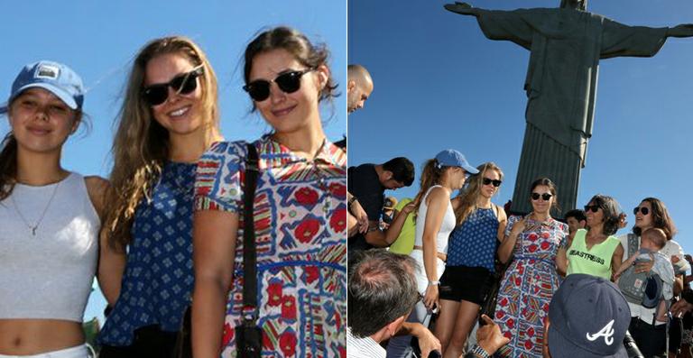 De férias, Ronda Rousey visita o Cristo Redentor