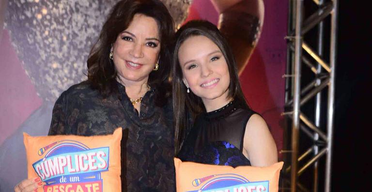Larissa Manoela confere a estreia de ‘Cúmplices de um Resgate’