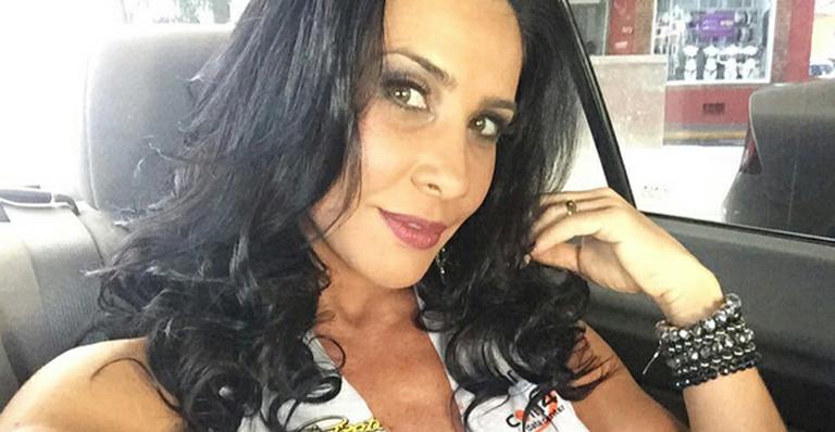 Scheila Carvalho relembra os 18 anos de sua estreia no É o Tchan