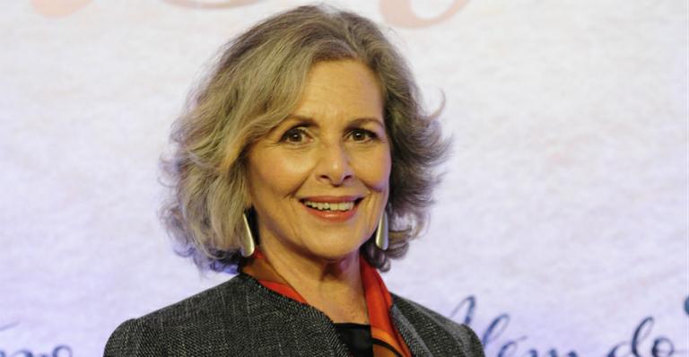 Irene Ravache ganha festa nos bastidores de ‘Além do Tempo’