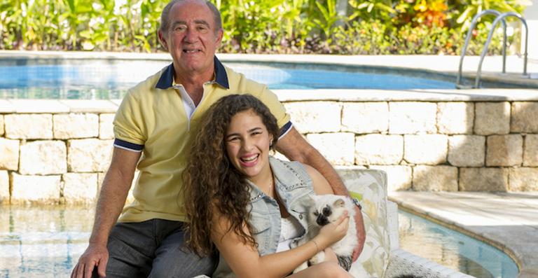 Lívian Aragão faz homenagem para o pai, Renato Aragão