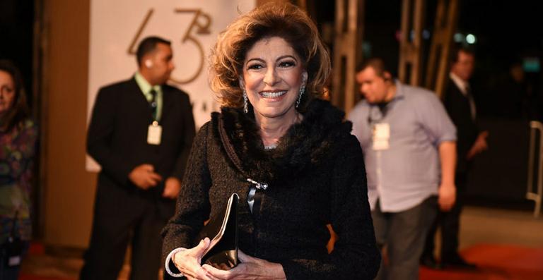 Marília Pêra é homenageada com o Troféu Oscarito