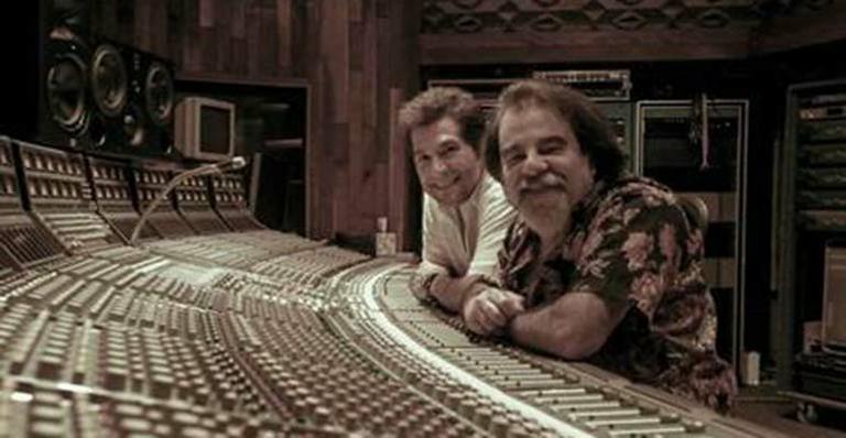 Cantor Daniel assina com a gravadora Universal Music e lançará DVD