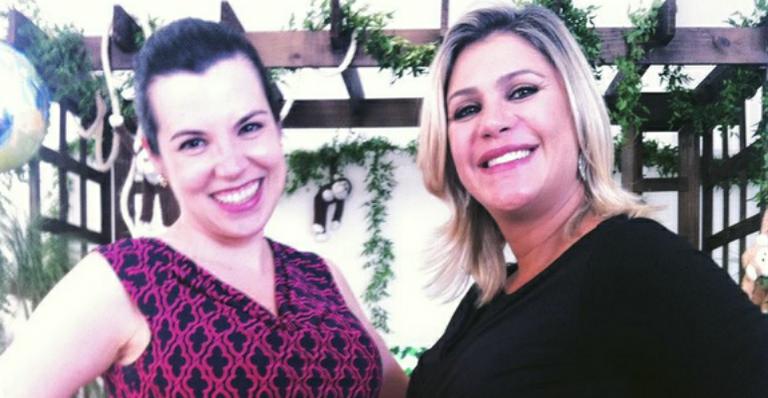 Grávidas, Glória Vanique e Flávia Freire se encontram e exibem barrigões