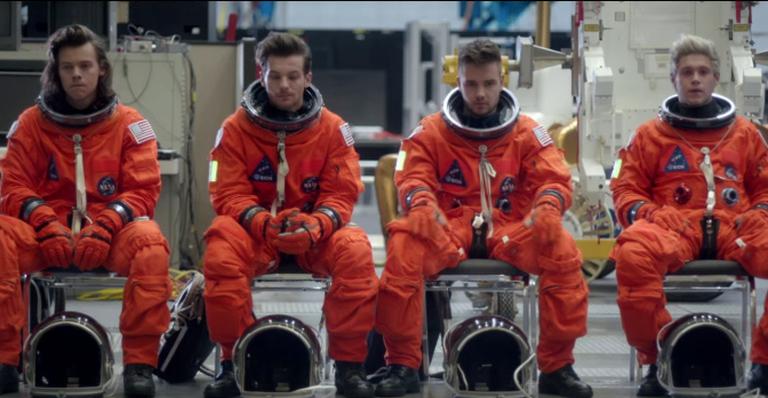One Direction lança clipe gravado na NASA. Assista ao vídeo de ‘Drag Me Down’!