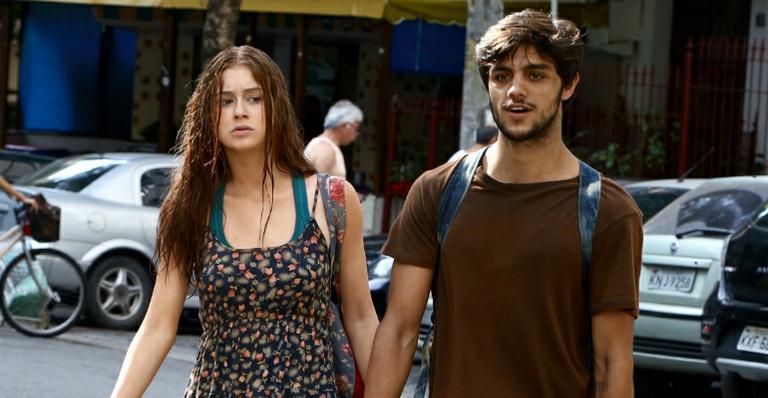 Marina Ruy Barbosa grava cenas de ‘Totalmente Demais’ com visual largado