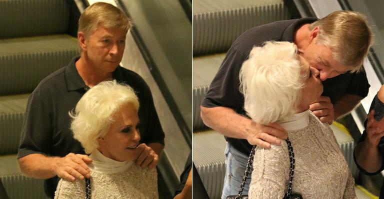 Ana Maria Braga ganha beijo após jantar em shopping