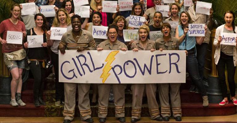 Melissa McCarthy exalta o poder feminino em Hollywood com equipe de ‘Ghostbusters’