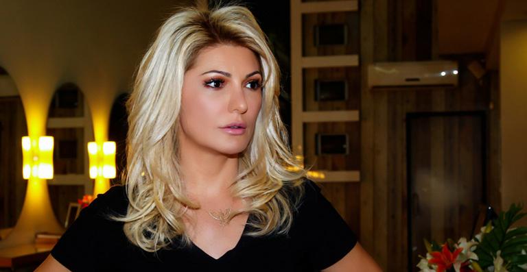 Antonia Fontenelle se irrita com impostora: ‘Tô louca pra dar uma surra nela’