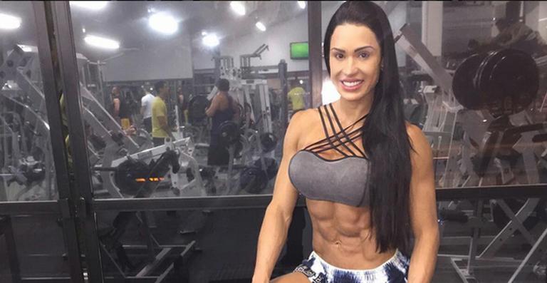 Gracyanne Barbosa mostra treino e volta a impressionar por tamanho das pernas