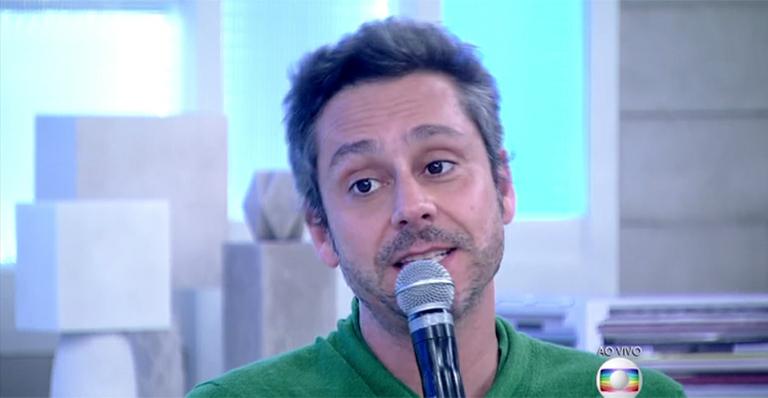 Alexandre Nero brinca ao falar sobre a paternidade: ‘Não tenho a menor ideia do que seja’