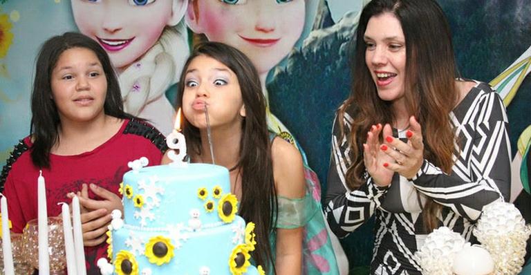 Simony celebra os 9 anos de Pyetra com festa inspirada em ‘Frozen’