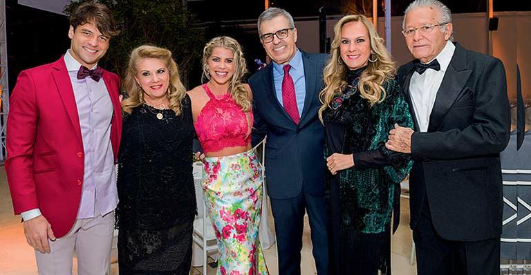 Karina Bacchi celebra 25 anos da ONG Florescer