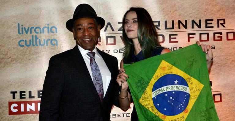 Atriz de ‘Maze Runner’, Kaya Scodelario se emociona na pré-estreia do filme em São Paulo