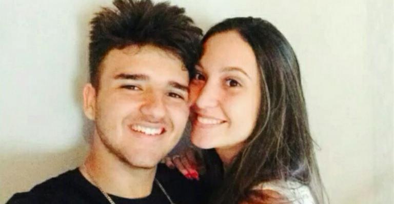 Nicholas Torres faz 16 anos e ganha homenagem na namorada