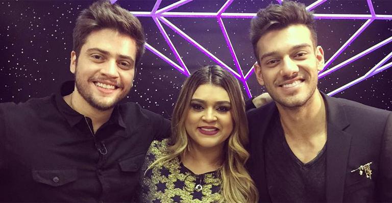 Preta Gil compara marido com cantor famoso: ‘Quem acha Mozi e Lucas Lucco parecidos?’