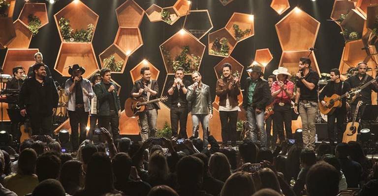 Cantor Hugo Pena lança DVD e single em carreira solo