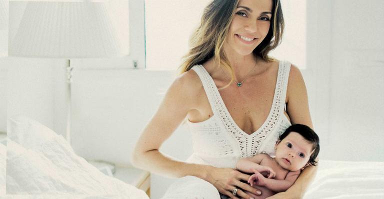 Maternidade serena de Flávia Monteiro: “Brinco de boneca”