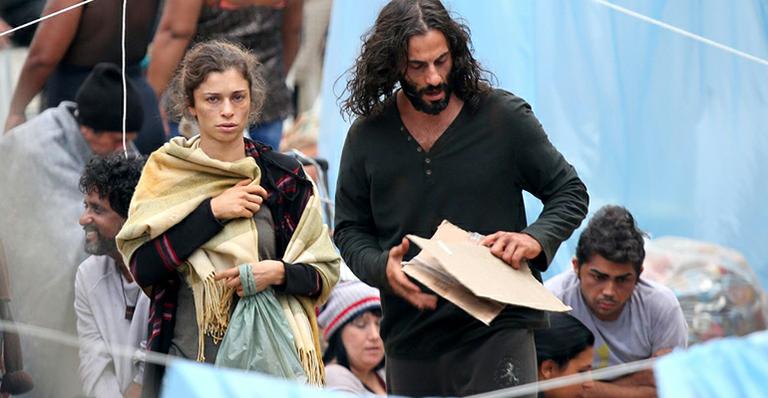 Irreconhecível, Grazi Massafera grava cenas finais como a Larissa de ‘Verdades Secretas’