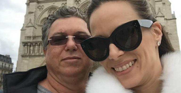 Ana Furtado e Boninho curtem viagem romântica a Paris
