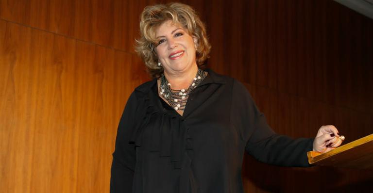 Apresentadora Silvia Poppovic prestigia ação do bem em São Paulo
