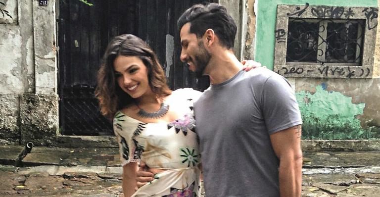 A divertida paixão de Isis Valverde e Uriel Del Toro