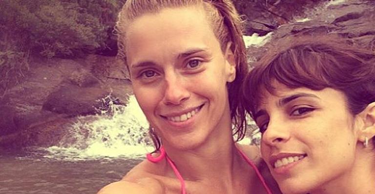 No aniversário, Carolina Dieckmann ganha declaração de amor da amiga Maria Ribeiro