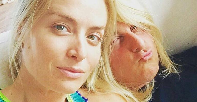 Angélica aparece sem maquiagem e divide cabelos com o marido, Luciano Huck