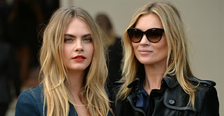 Cara Delevingne e Kate Moss posam sensuais uma para a outra