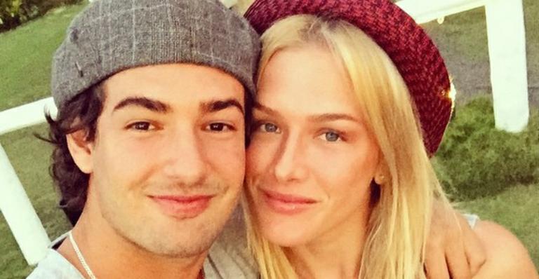 Pato estreia no Chelsea e ganha declaração de Fiorella Mattheis