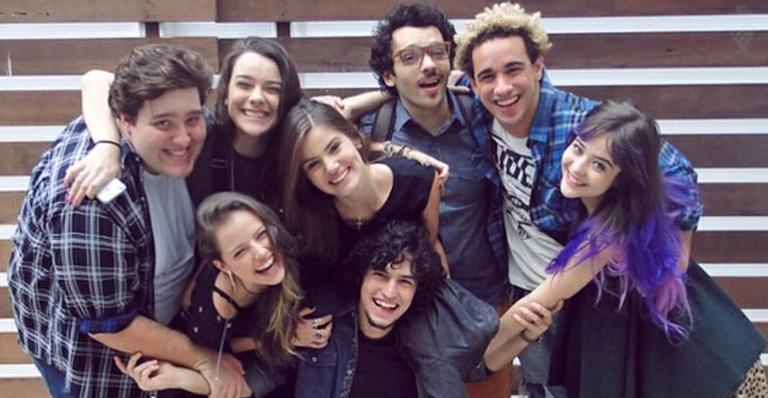 Camila Queiroz se despede do elenco de Verdades Secretas: ‘Obrigada por tudo’