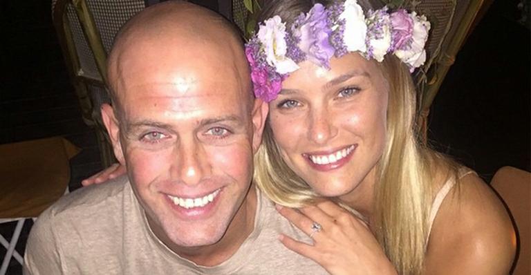 Top Bar Refaeli e Adi Ezra se casam em cerimônia judaica
