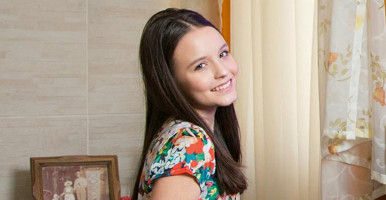 Larissa Manoela lamenta a morte de seu cachorrinho