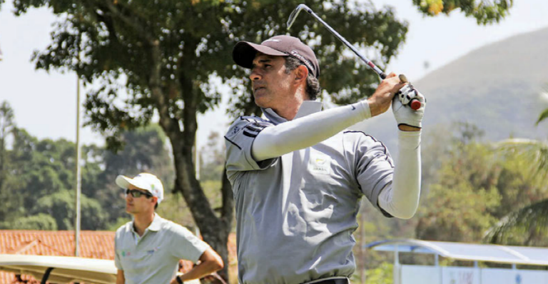 O ator Marcos Pasquim participa de torneio de golfe