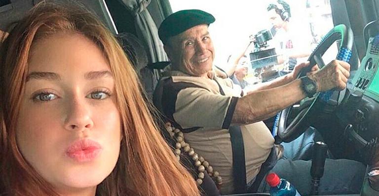 Marina Ruy Barbosa posa com Stênio Garcia: ‘Gravando com o querido Bino’