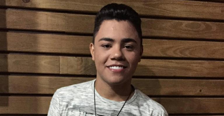 Irmão de Cristiano Araújo promete terminar canção do sertanejo