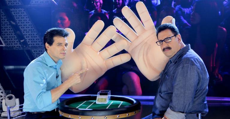 Celso Portiolli leva tapa na cara do apresentador Ratinho. Entenda!