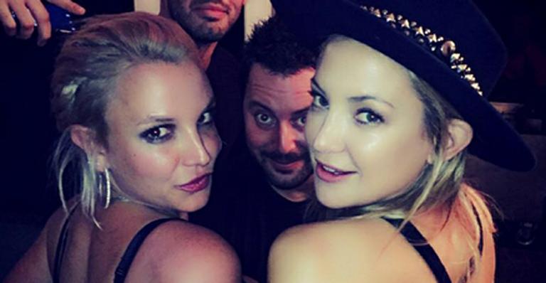 Britney Spears curte noite ao lado de Kate Hudson